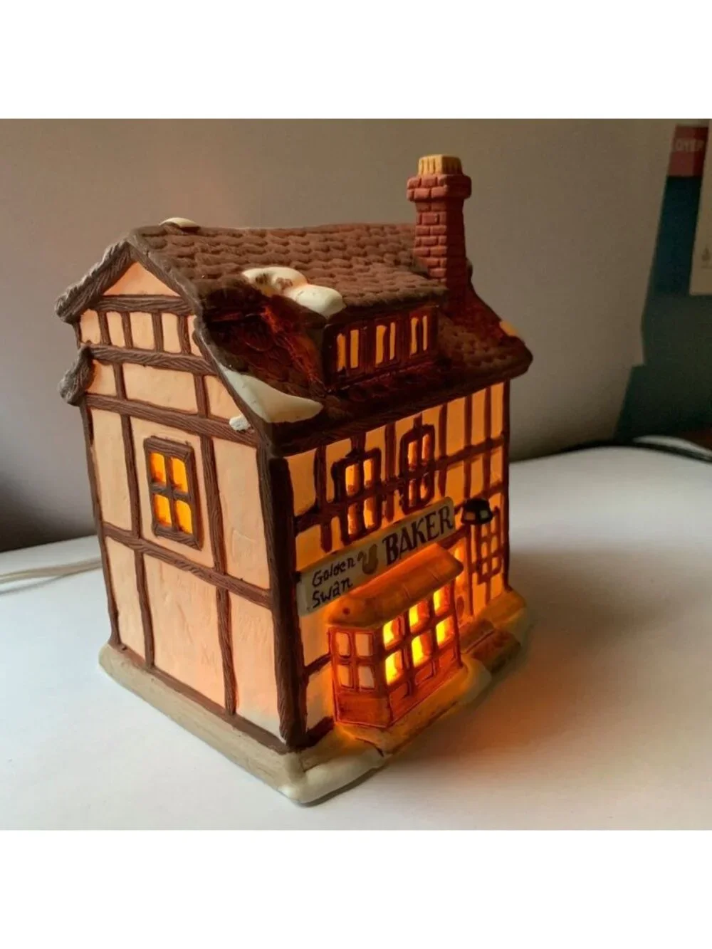 Dept 56 Golden Swan Baker Dickens Village Lighted Building - 1984 (no box)